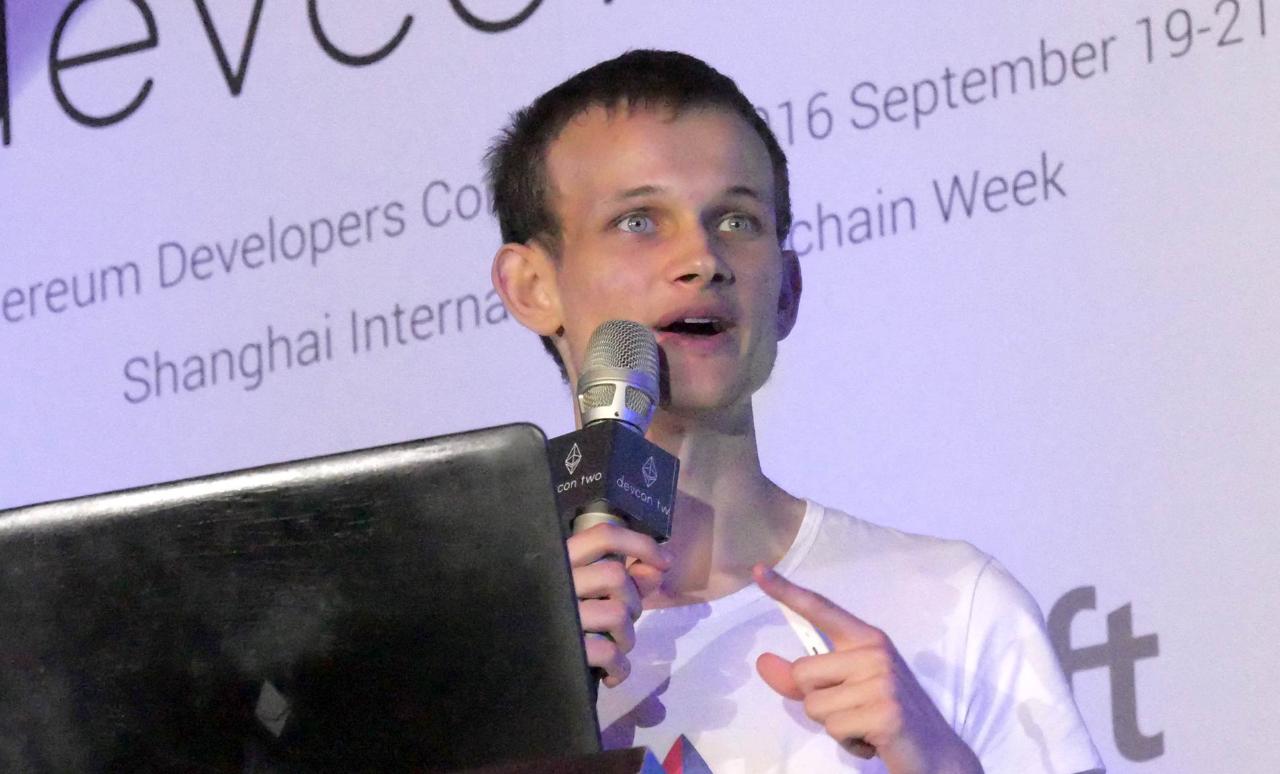 Hong Kong Responds to Vitalik Buterin Cautioning Crypto Businesses Eyeing Region