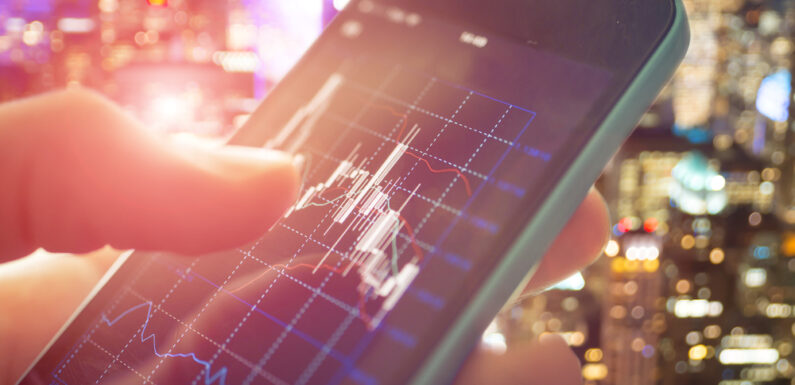 Reports: Plummeting Celsius (CEL) Yields Trigger Investor Exodus